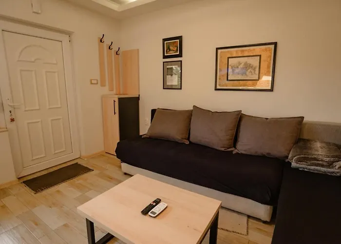 Sen's アパート レスコヴァツ